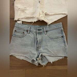 LEVI 501 Jean shorts in blue and white